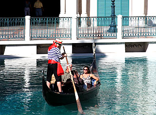 Las Vegas - Venetian Casino - Gondola Ride down the Grand Canal